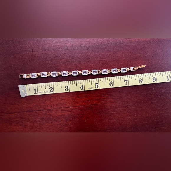 Swarovski Gold Tone Link With Clear Octagonal Cut Crystals Women's Bracelet - Picture 4 of 6